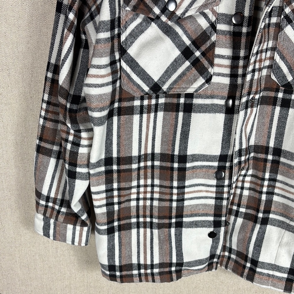 HFX > Plaid Shacket Small - Picture 5 of 10